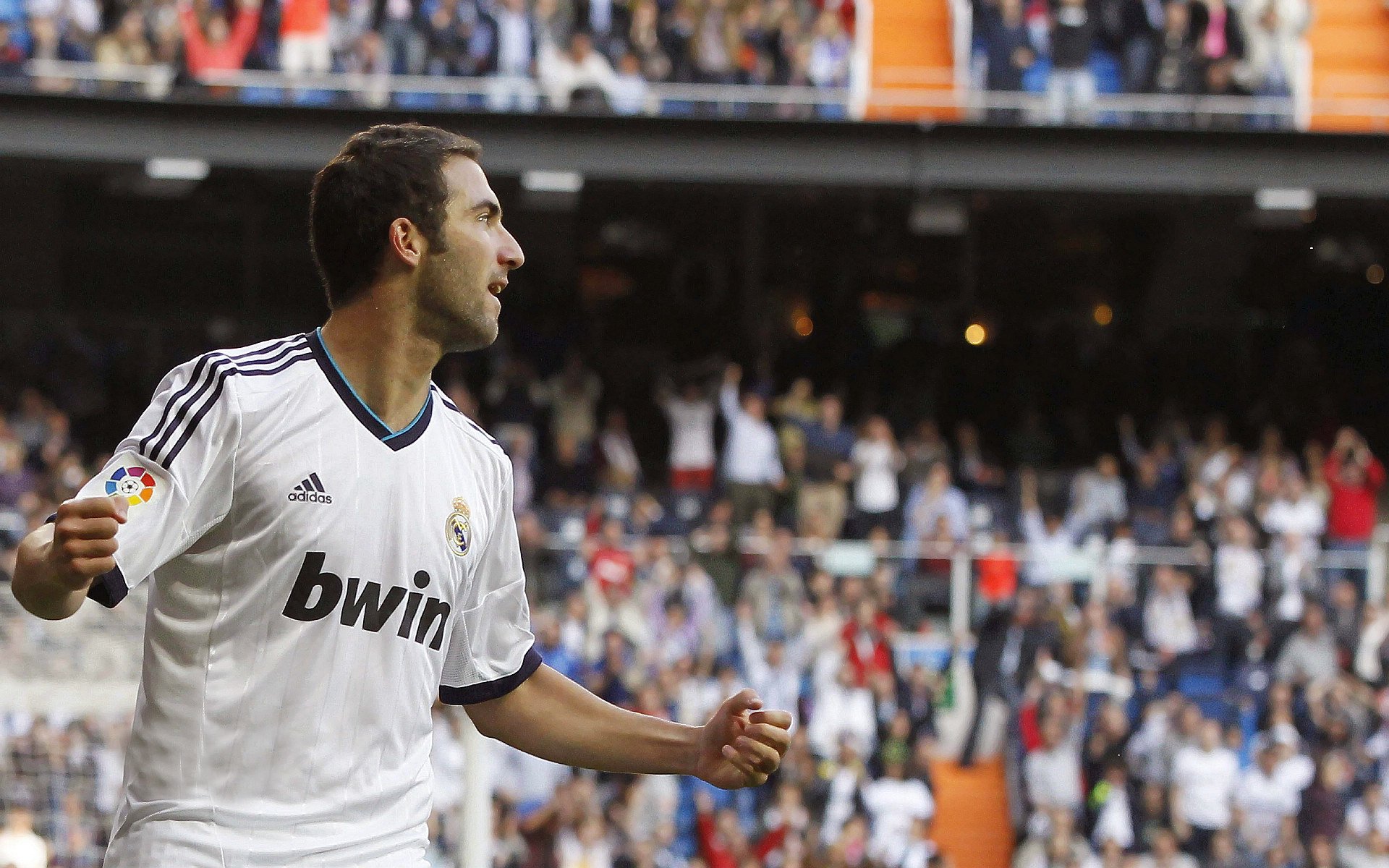 皇马门将之争白热化!卢宁训练状态吓坏全队,皇马队守门员